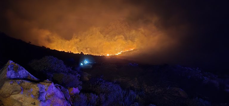 AfriForum se Strand-tak speel rol in bestryding van brand in Gordonsbaai
