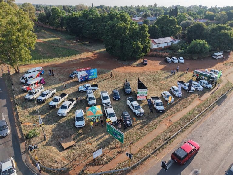 AfriForum-buurtwagte ontlont rusies, help padblokkades opstel tydens landswye massapatrollie