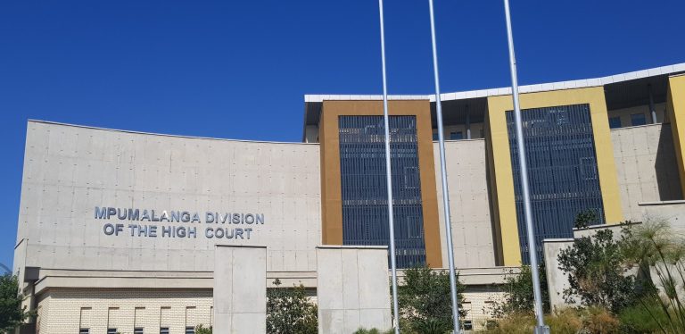 AfriForum vat Msukaligwa-munisipaliteit hof toe oor swak dienslewering