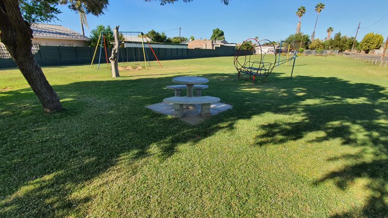 Inwoners móét hul stemme laat hoor om Oudtshoorn-parke te red – AfriForum